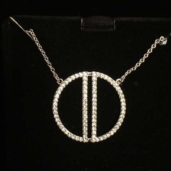 Jewelry - SWAROVSKI CRYSTAL NECKLACE